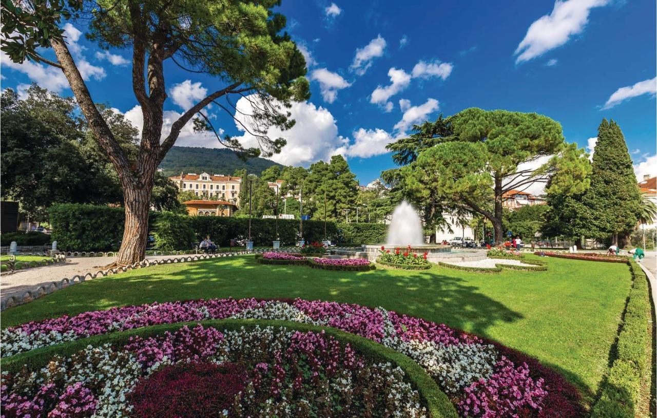 4 Bedroom Nice Apartment In Opatija Exteriör bild