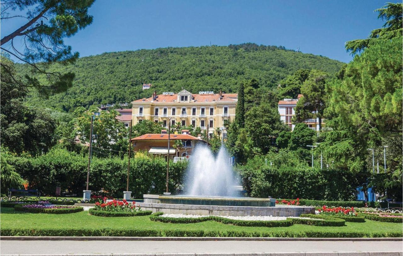 4 Bedroom Nice Apartment In Opatija Exteriör bild